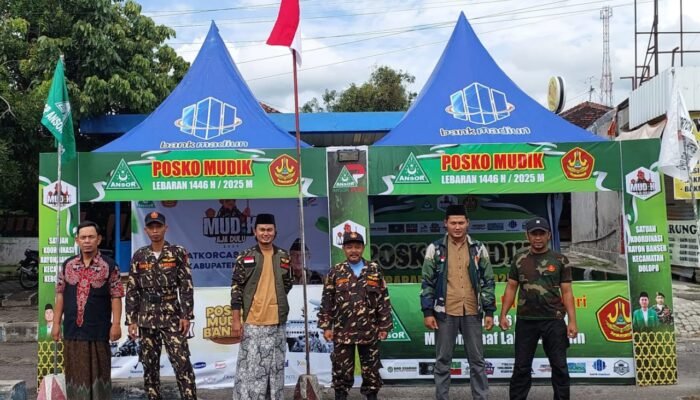 Puluhan Kader Ansor-Banser Kebonsari Dan Dolopo Siaga Di Posko Mudik Jalur Madiun-Ponorogo