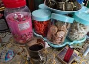 Wawan Jaga Tradisi Pascah Hari Raya, Suguhkan Jajanan untuk Sambut Rekan Media