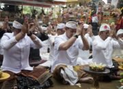 Kapolres Bangli dampingi Kapolda Bali Hadiri Puncak Karya Tawur Agung Mapeselang di Pura Kawitan Kayu Selem Gwasong