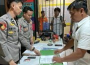Ditreskrimsus Polda Gorontalo Menyerahkan Tersangka & Barang Bukti Perkara Minyak Goreng MinyaKita Ke Kejari Boalemo
