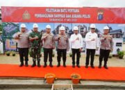 Hadiri Ground Breaking Asrama Polresta Samarinda, Kapolri Bagikan Sumur Bor-Sembako ke Warga