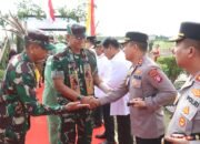 Kapolres Barsel Sambut Dan Hadiri Kunker Wakasad Dalam Rangka Penutupan TMMD 2025