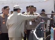 Kapolri Dampingi Presiden Prabowo Panen Jagung di Langit Kalbar : Saatnya Indonesia Berdaulat Pangan!