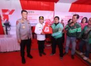 Salurkan 7.000 Paket Bansos Jelang Hari Bhayangkara ke-79, Kapolda Kalteng: Wujud Polri Hadir untuk Masyarakat