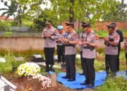 Wujud Penghormatan, Kapolda Lampung Ziarah Kemakam Briptu Anumerta Ghalib Surya Ganta