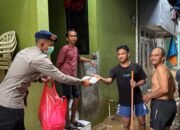 “Polri Untuk Masyarakat”, Brimob Gelar Dapur Lapangan Bantu Warga Terdampak Banjir di Kampung Melayu