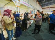 Santai Penuh Makna, Kapolri Nikmati “Kupi Khop” di Stan Bhayangkari Aceh