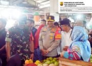Kapolda Kalbar Dampingi Wapres RI Gibran Rakabuming Raka Tinjau Pasar Plamboyan Kota Pontianak