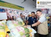 Gerakan Pangan Murah, Polda Jatim-Bulog Salurkan 2 Ton Beras Rp 11 ribu