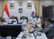 Seskab Teddy Hadiri Rapat Satgas Percepatan Rehabilitasi Bencana: Targetkan Eksekusi Strategis di Bulan Kedua