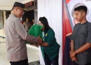 Disela Kunker di Polres Gumas, Wakapolda Kalteng Salurkan Bansos untuk Petani