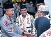 Momen Khidmat di Masjid Al-Amman: Kapolda Jabar Lepas Jamaah Umroh untuk Raih Keberkahan