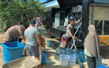 Saat Warga Bangkit, Brimob Polda Sumut Turun Tangan Pulihkan Rumah dan Fasilitas Ibadah di Batang Toru