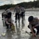 Bahu-Membahu Bersihkan Kawasan Pantai Kedonganan, Cara Polda Bali Jaga Ikon Wisata Kuliner
