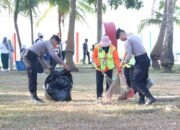 Polda Kepri Gelar Bhakti Kebersihan Sambut Ramadhan 1447 H di Pantai Ocarina Batam