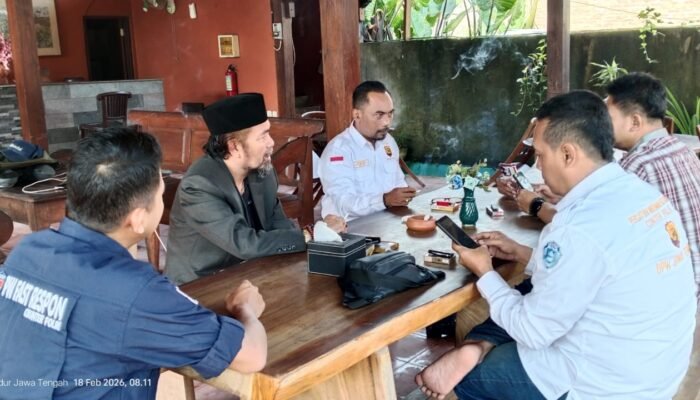 Kapolsek Srumbung Apresiasi Dedikasi Ketum PW-FRN Agus Flores dalam Mendukung Polri