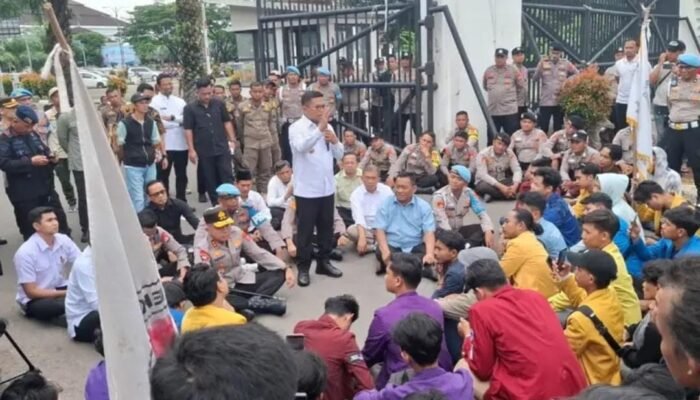 Kapolda Banten Turun Langsung Amankan Aksi BEM Se-Provinsi Banten di KP3B, Situasi Berlangsung Aman dan Kondusif
