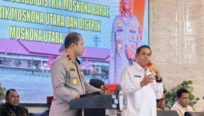 Kunjungi Teluk Bintuni, Kapolda Papua Barat Jamin Keamanan Warga Moskona Kembali ke Kampung Halaman