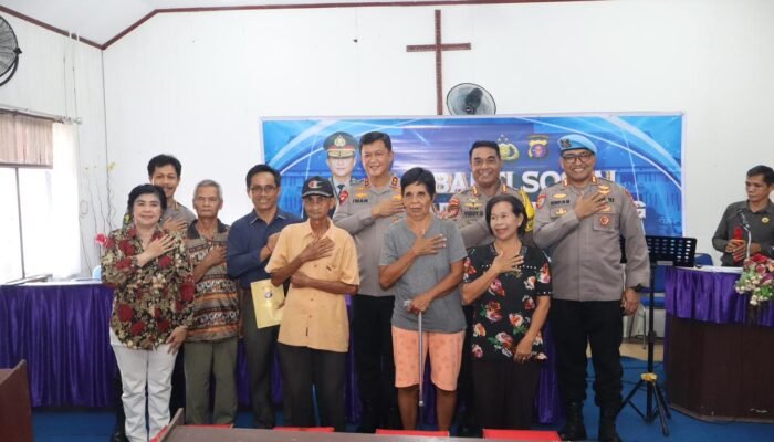 Kapolda Kalteng Salurkan Tali Asih bagi Jamaat Gereja GKE Panenga, Perkuat Hubungan dengan Masyarakat