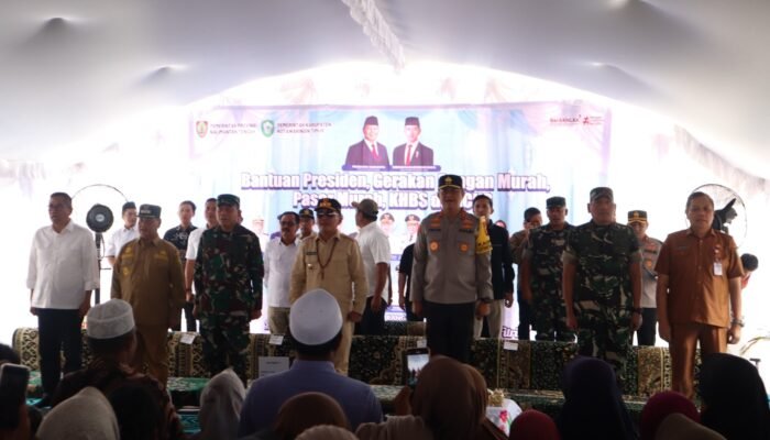 Wujud Kepedulian, Forkopimda Kalteng Salurkan Bantuan Presiden RI untuk Warga Kotim